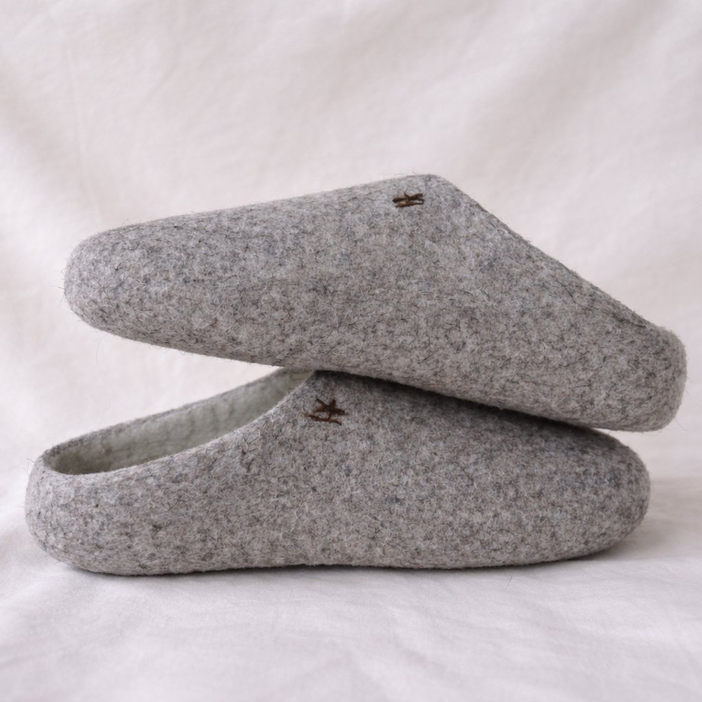 S2 Chaussons en laine mérinos feutrée, vue de côté